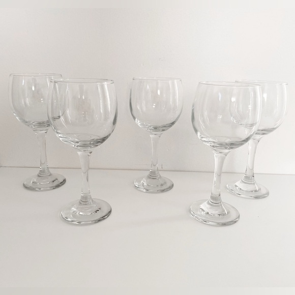 Wine Glasses 10 oz- Set of 5 - Picture 2 of 6